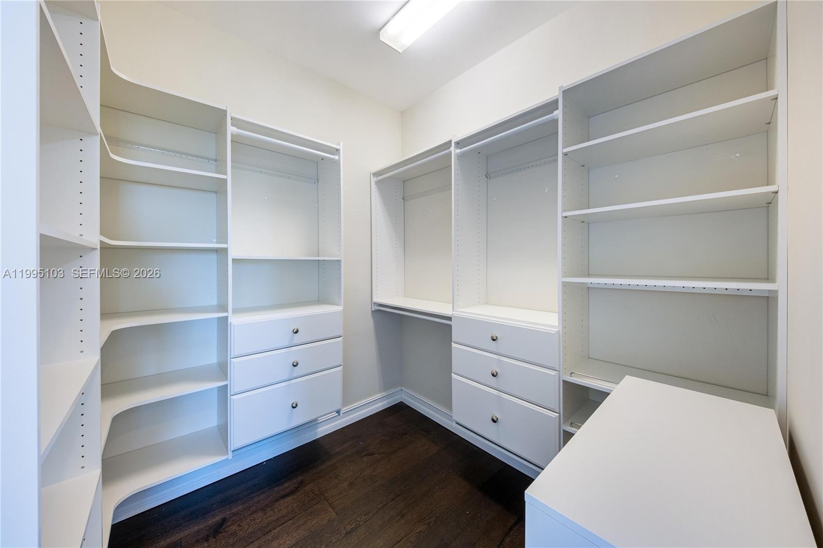 BRUSCHI PROPERTY - Residential