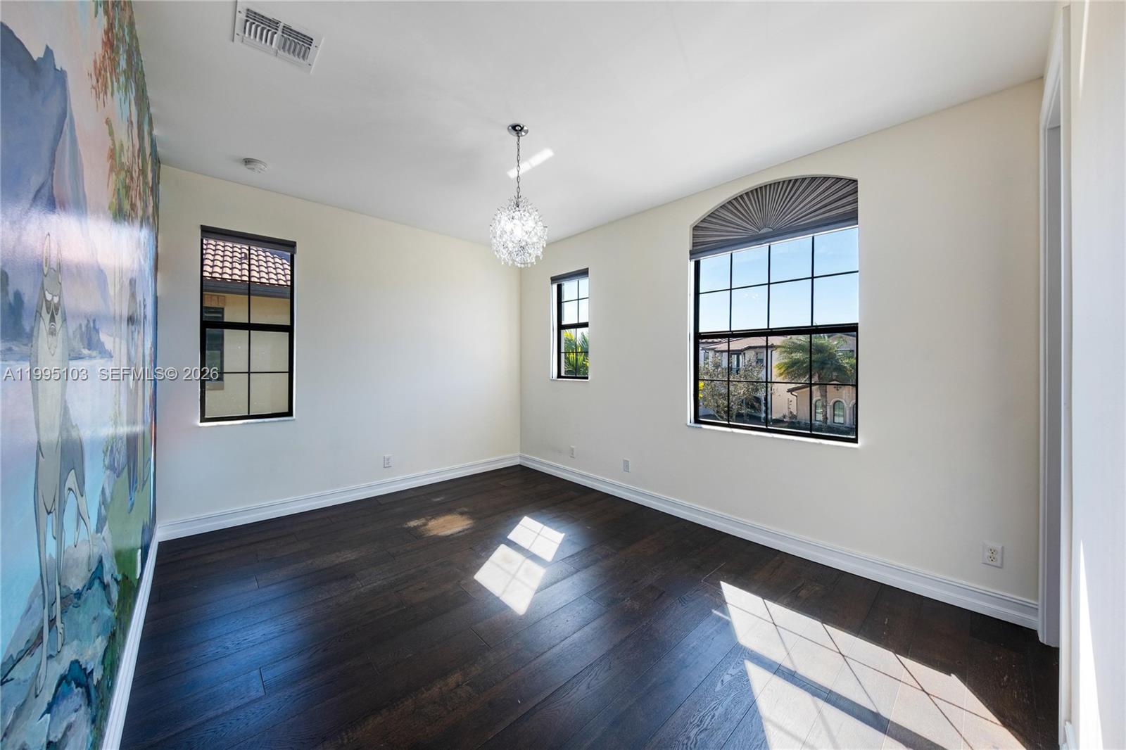 BRUSCHI PROPERTY - Residential