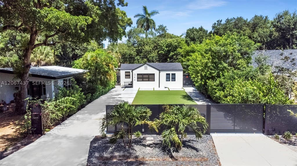 Photo of 544 SW 13th Ave, Fort Lauderdale, FL 33312 (MLS # A12067437)