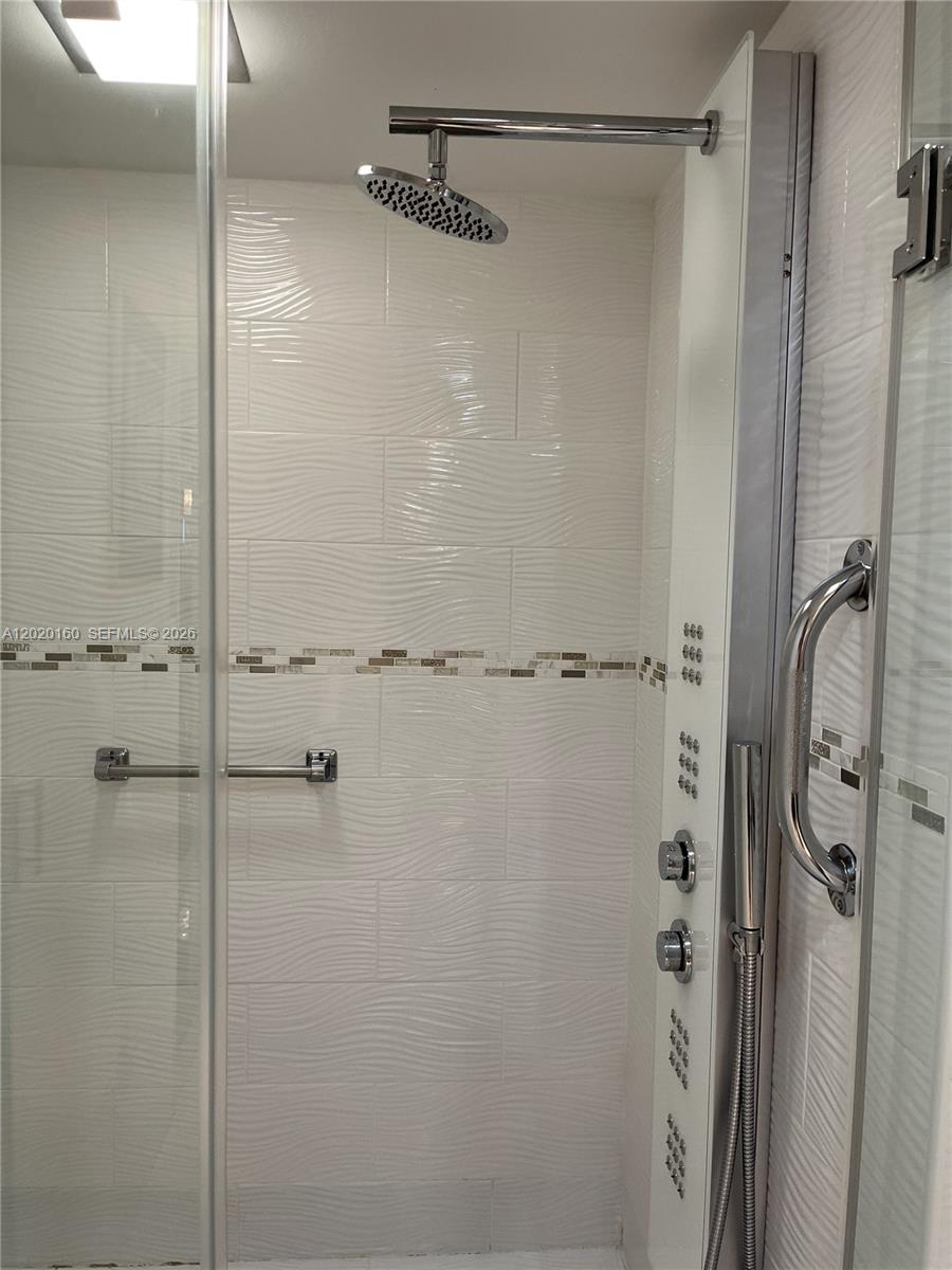 MALAGA TOWERS CONDO - Residential