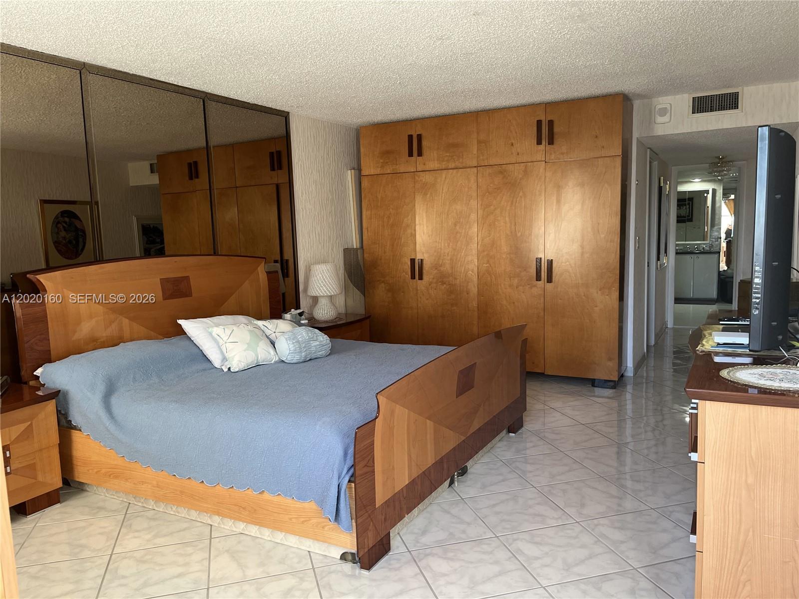 MALAGA TOWERS CONDO - Residential