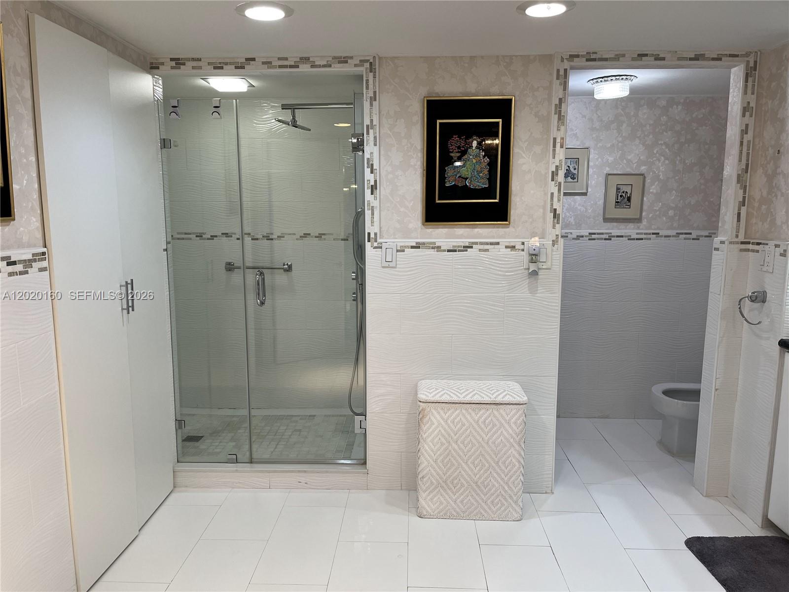 MALAGA TOWERS CONDO - Residential