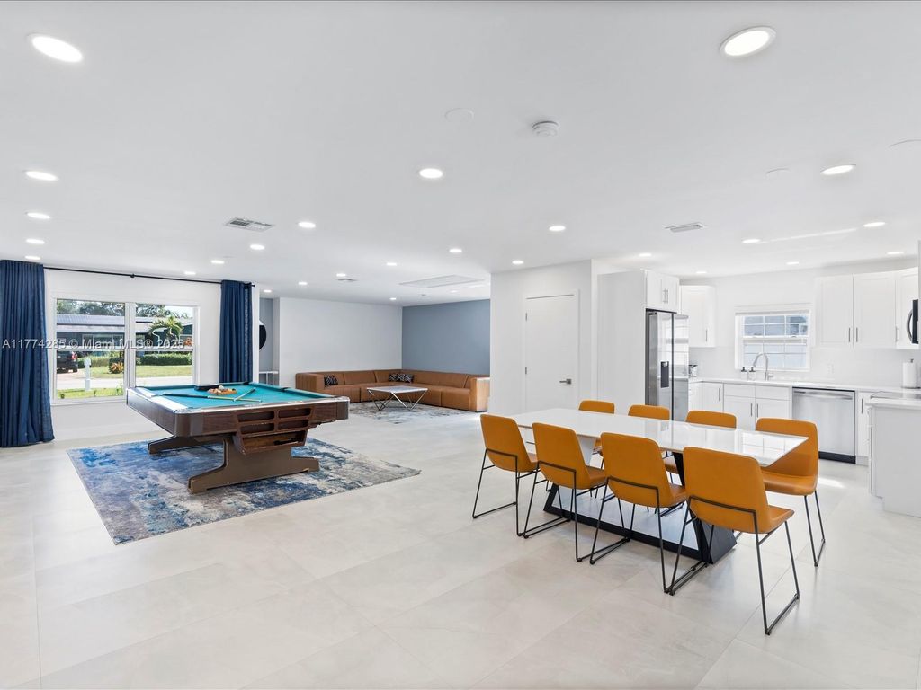 listing image 0