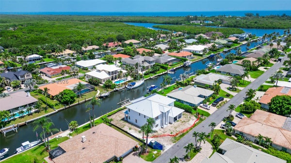 8967 SE STAR ISLAND WAY, HOBE SOUND, FL 33455 - Image 2f2c5e26284281ce06fcc77c7f8f2e2c/3660457909