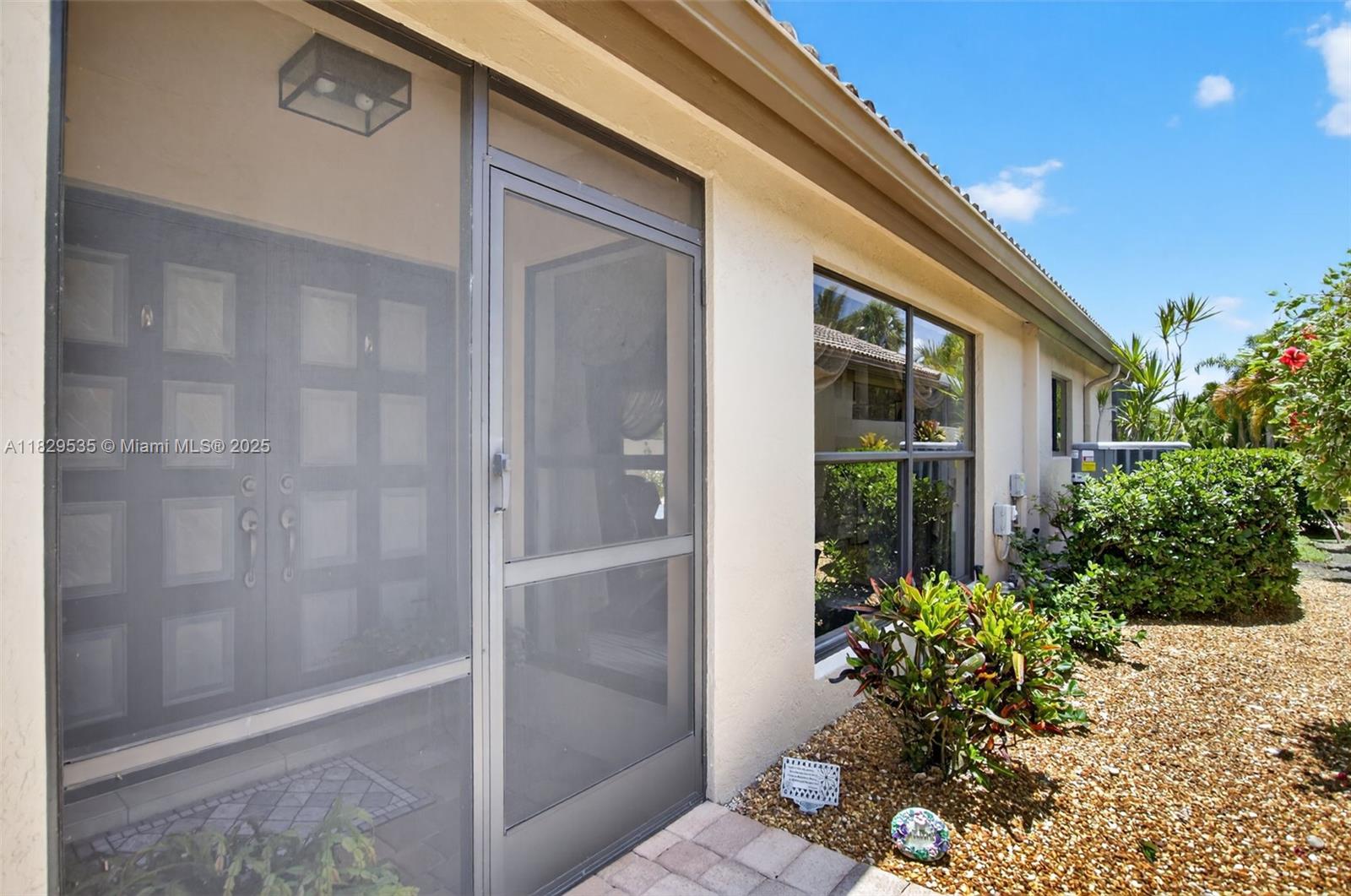 21387 Bridge View Dr