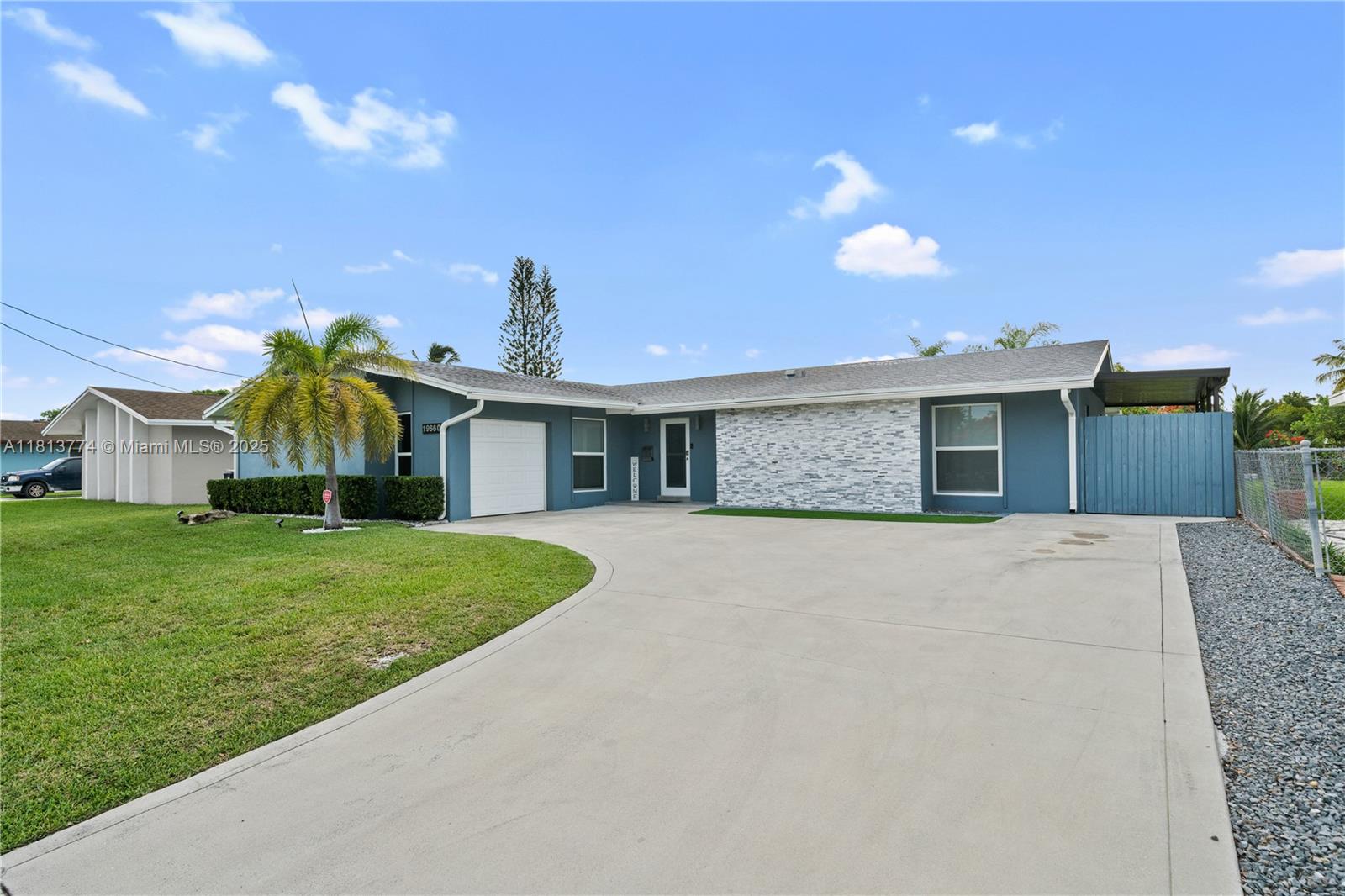 19660 Bel Aire Dr, Cutler Bay, Miami-Dade County, Florida - 4 Bedrooms  
2 Bathrooms - 