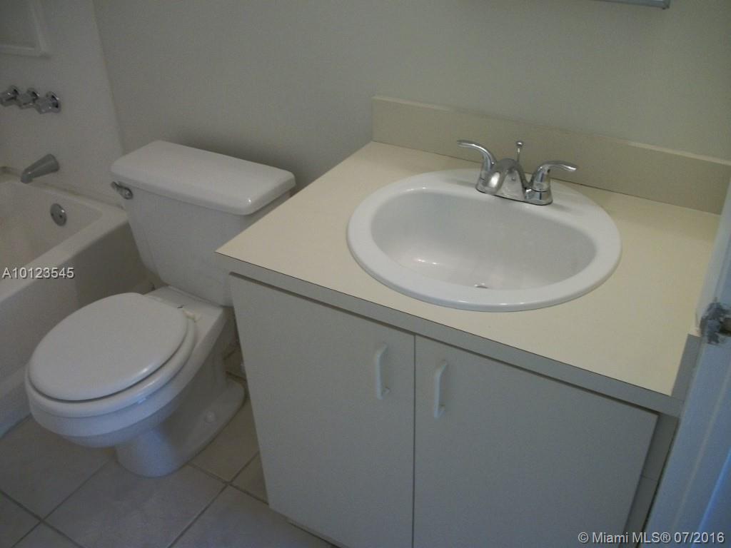 WATERVIEW CONDO - Residential Lease