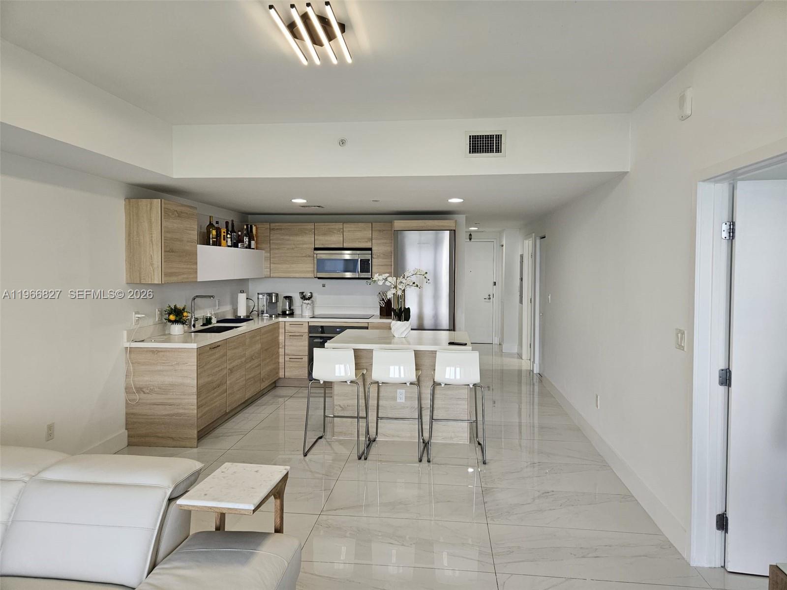 16385 Biscayne Blvd 1802