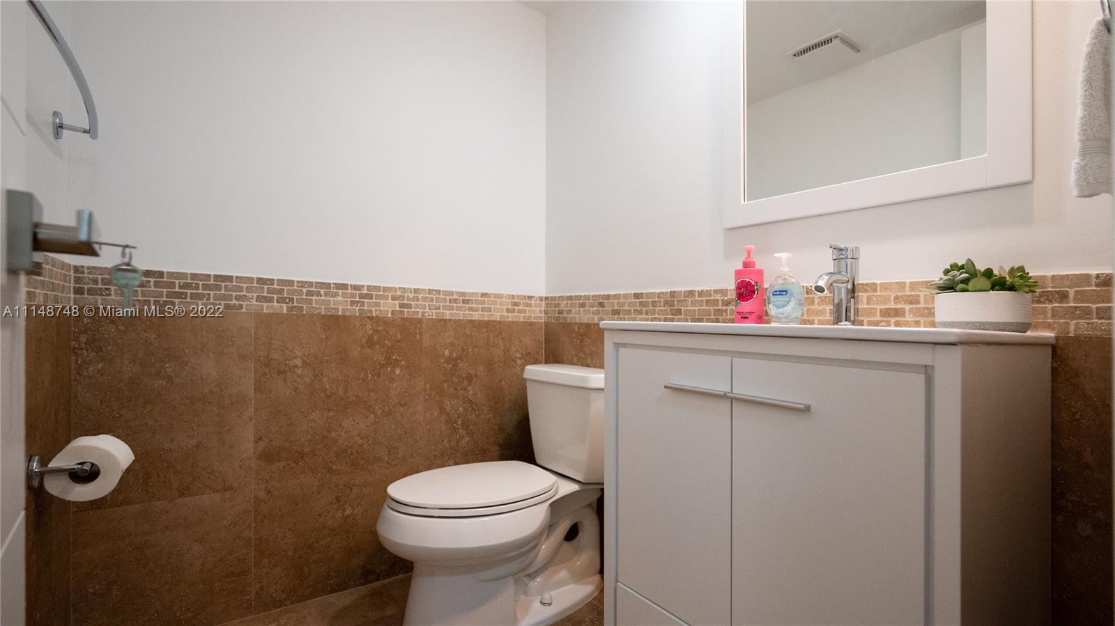 PALM-AIRE C C APTS 126 CO - Residential