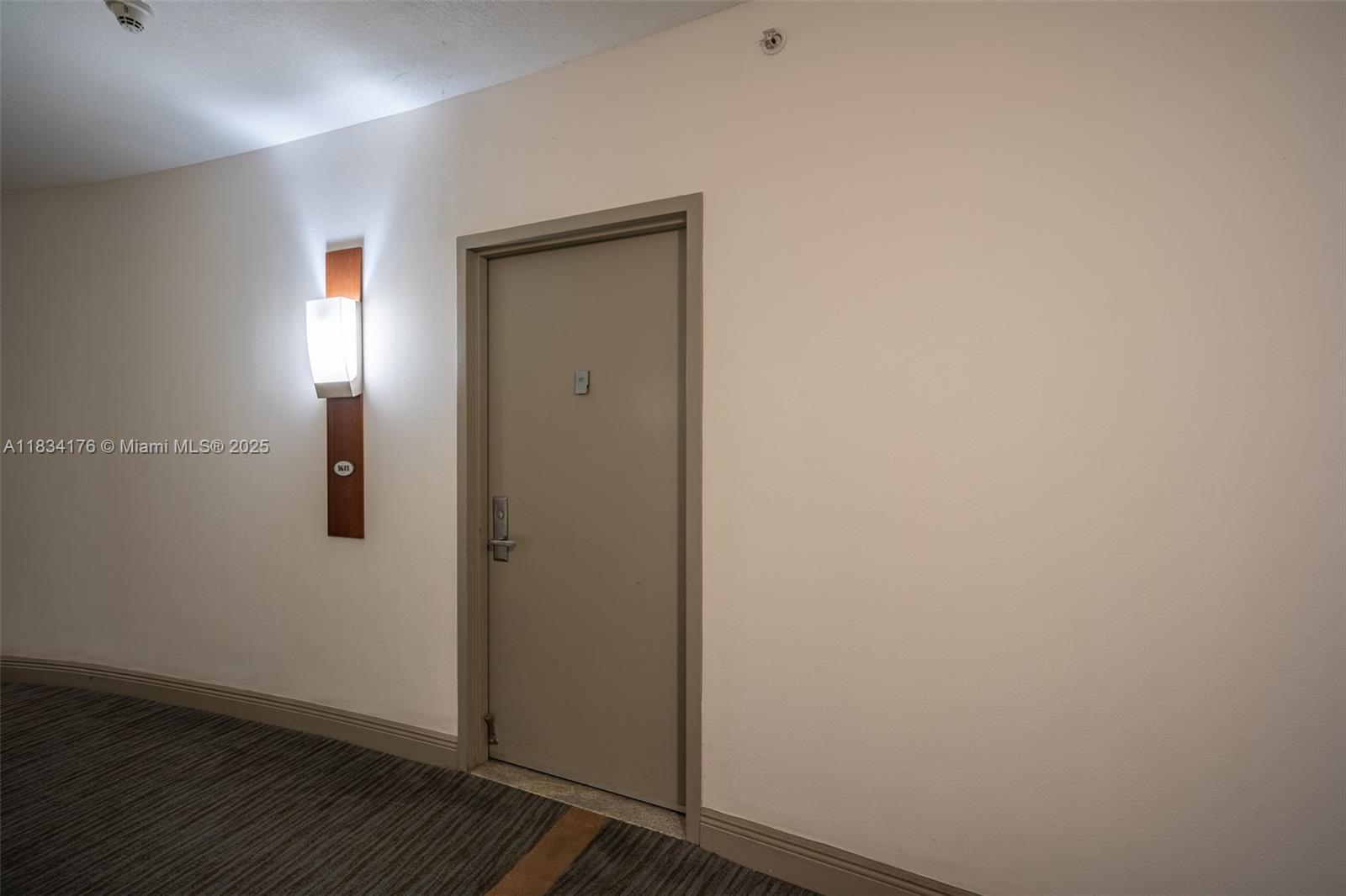 1750 N Bayshore Dr 1611