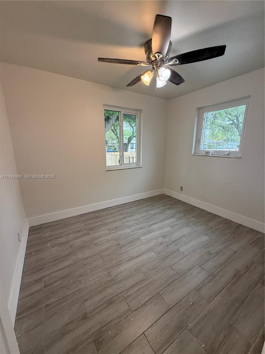 PALM LANE VILLA - Residential