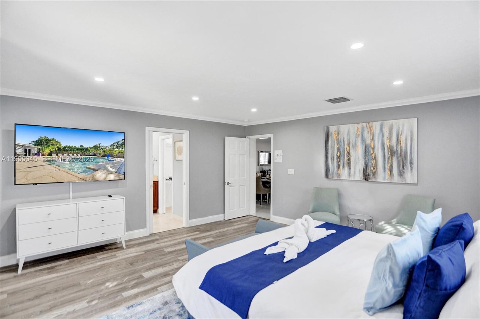 HILLSBORO ISLES - Residential