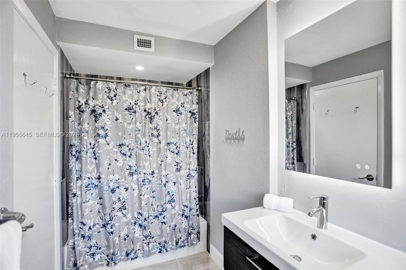 HILLSBORO ISLES - Residential