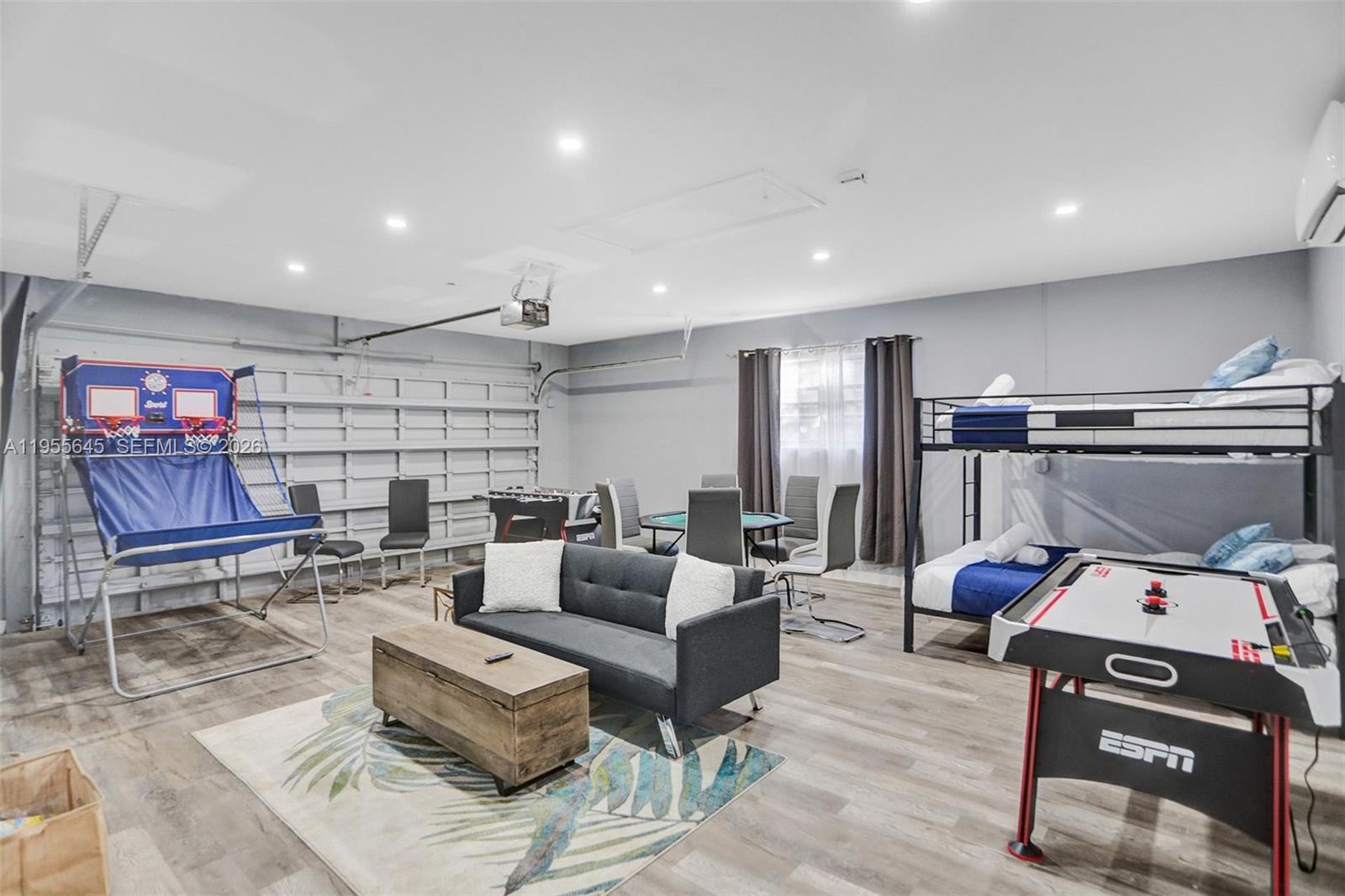 HILLSBORO ISLES - Residential