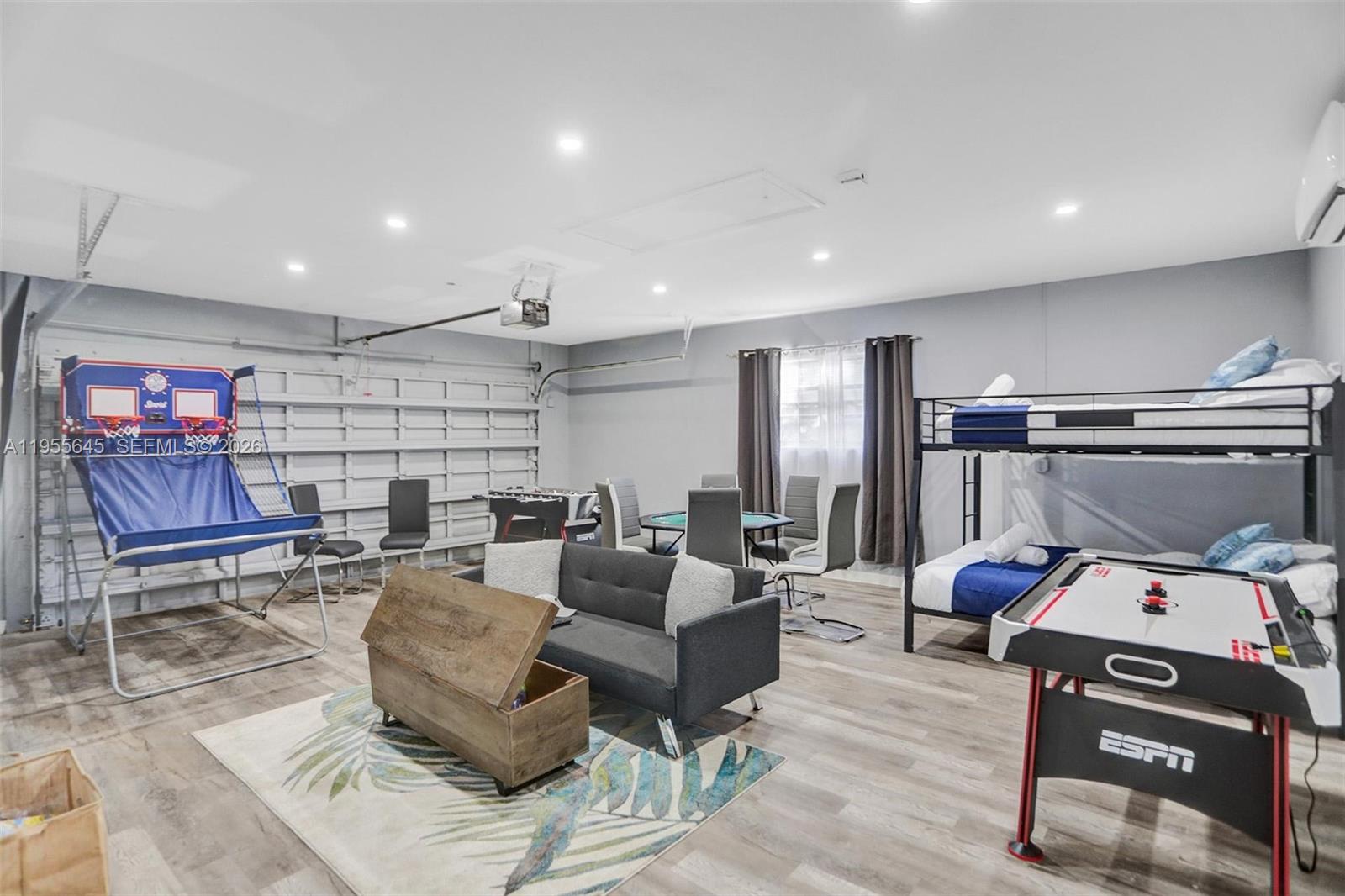 HILLSBORO ISLES - Residential