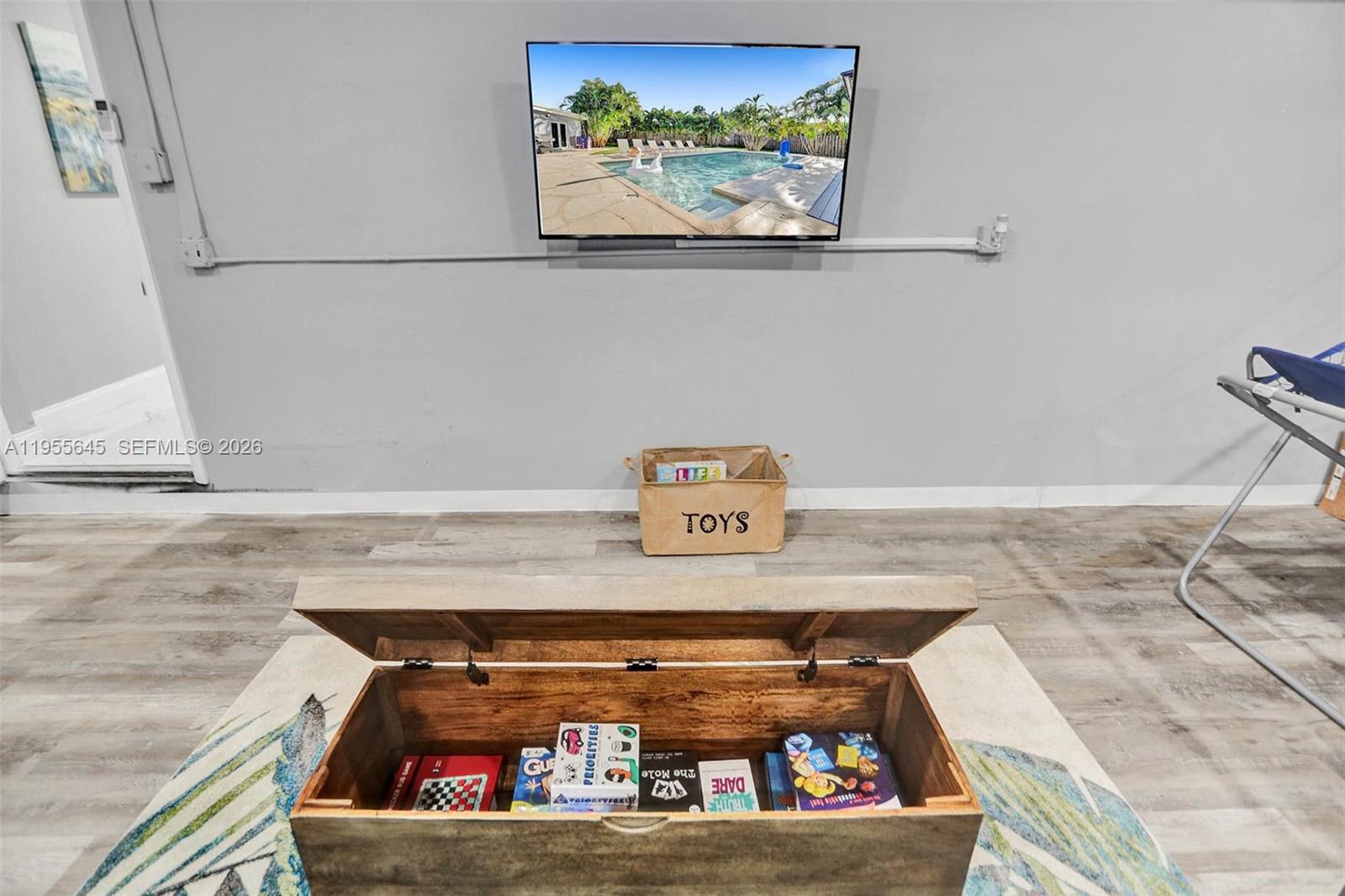 HILLSBORO ISLES - Residential