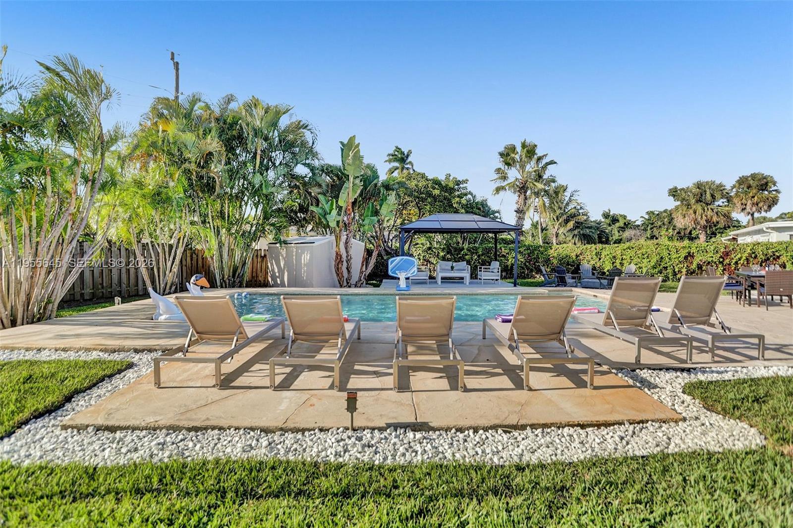 HILLSBORO ISLES - Residential