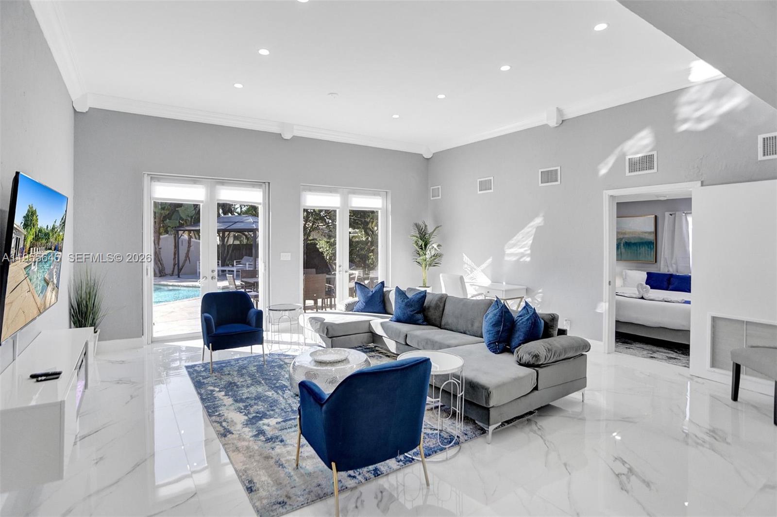 HILLSBORO ISLES - Residential