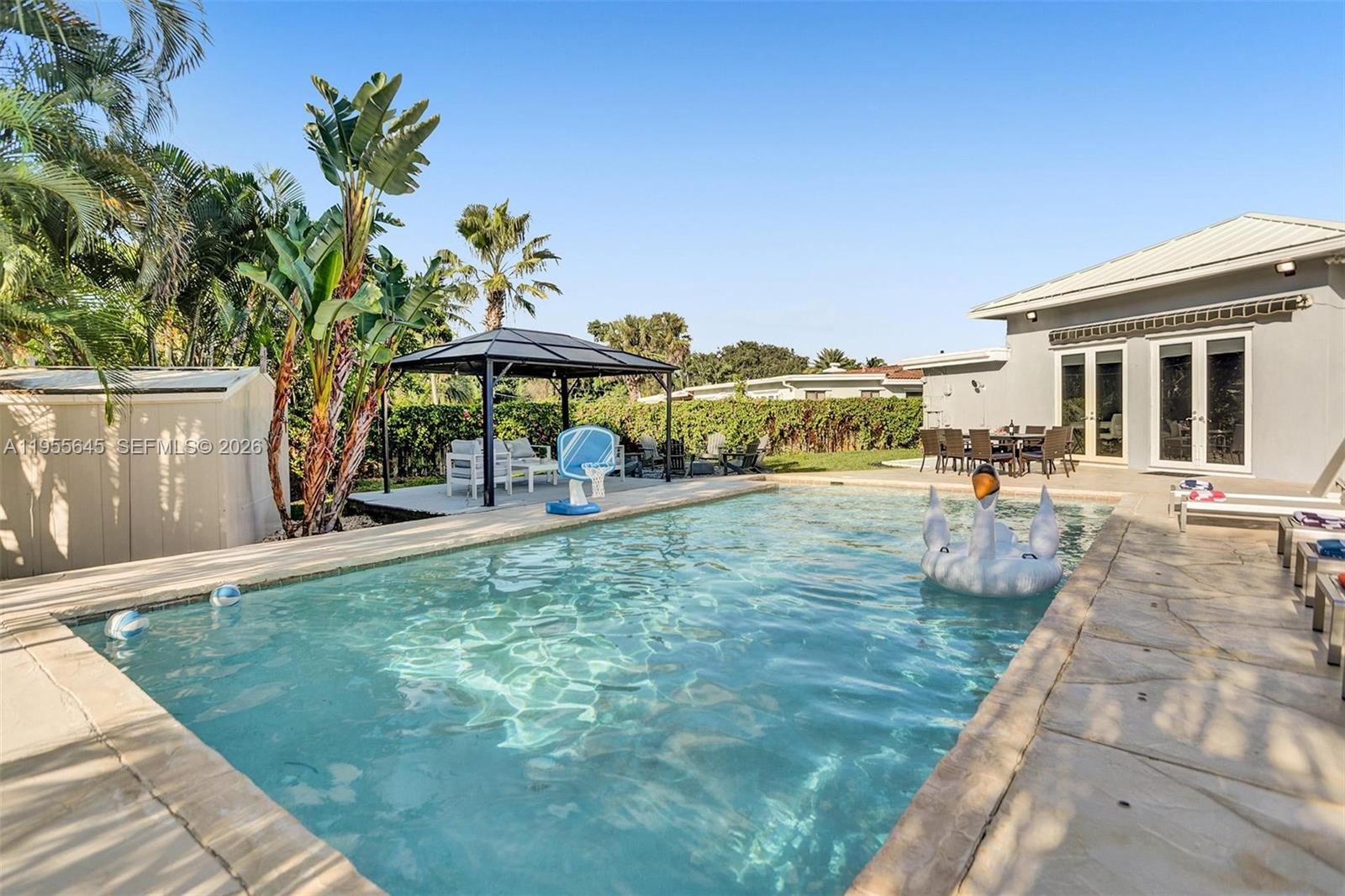 HILLSBORO ISLES - Residential