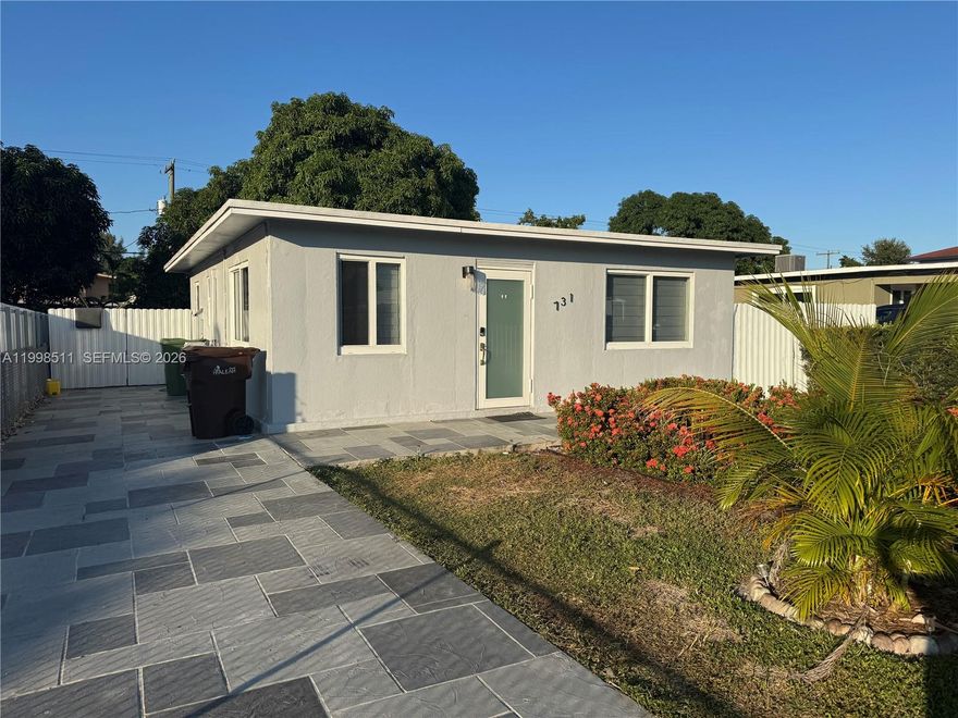 Beautiful 2-bedroom, 1-bathroom single-family home centrally located in Hialeah. Painted with a modern color palette. The property has porcelain tile flooring throughout, newer appliances, updated lighting, and three (3) split-type air conditioning units.

Situated on a large lot with fruit trees. The backyard offers a covered terrace with an outdoor kitchen and barbecue area, an above-ground pool with a deck built using high-quality systems, and a fully fenced yard for added privacy.

Additionally, the property includes a spacious storage room, and a washer and dryer located on the covered rear terrace. A must-see property to fully appreciate.