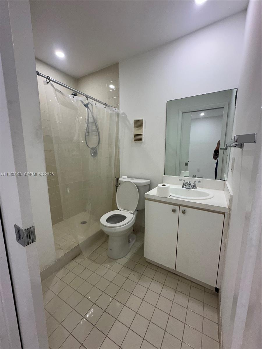 SUNRISE AT SUNSET VIEW CO - Residential Lease