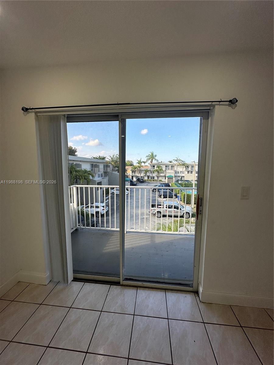 SUNRISE AT SUNSET VIEW CO - Residential Lease