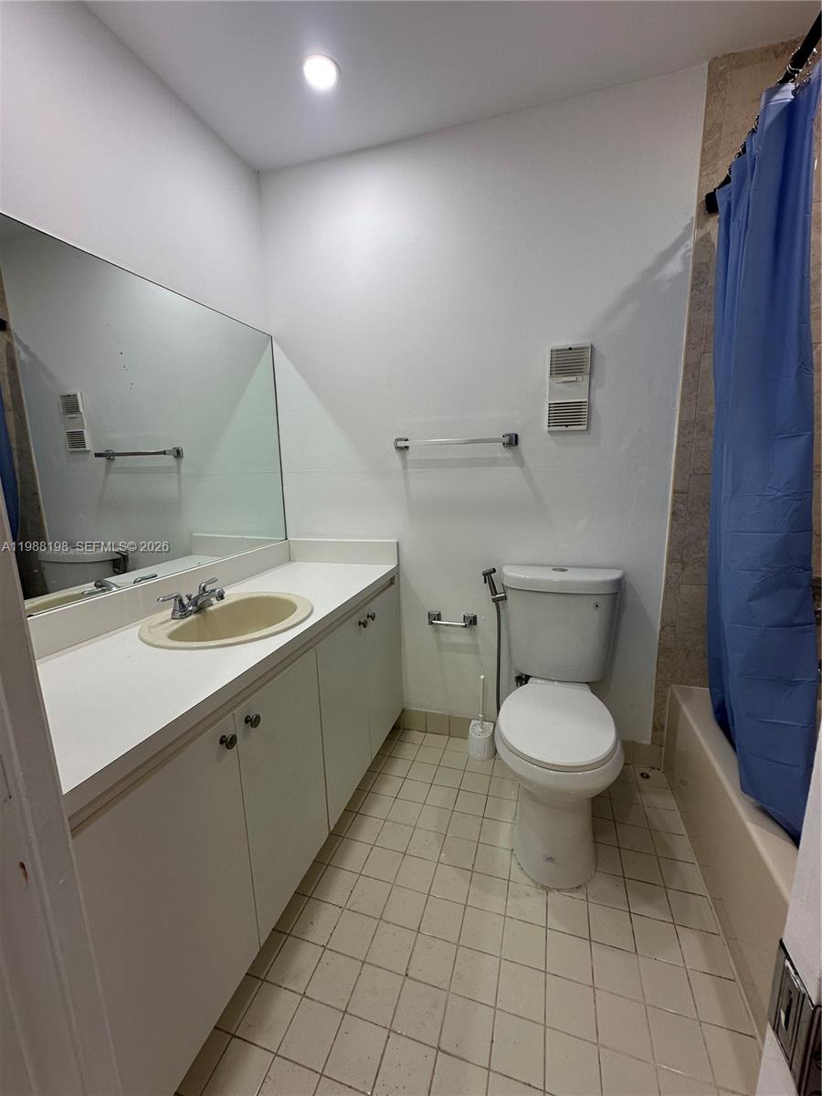 SUNRISE AT SUNSET VIEW CO - Residential Lease