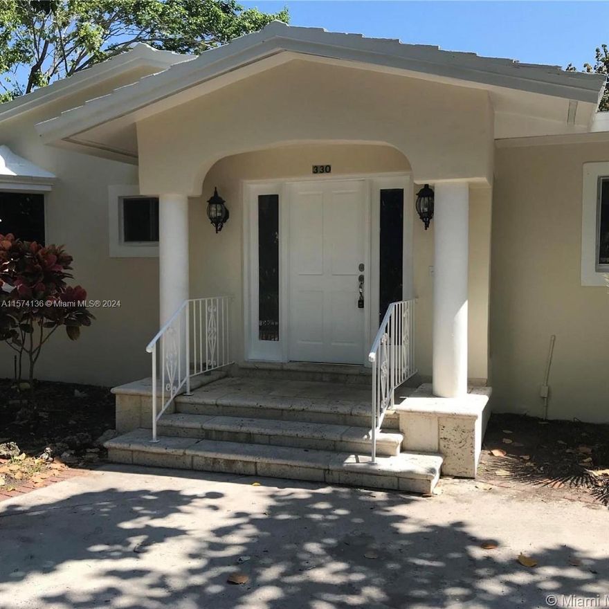 Beautiful 4 bed and 3 bath HOME. Perfect for a family with kids or Investors. It is a great location, in a quiet and safe street. Laundry Area, Terrace, Pool, Garden, Backyard, and Circular Driveway. 7500 ft lot, located on Key Biscayne, Florida, could be your future home, your best investment, or both.

***The home is also for rent MLS A11574147.

***A/C was replaced on September 2023.

*** The Water Heater was replaced in August 2022.

***Easy to show on Locbox go showing assist.