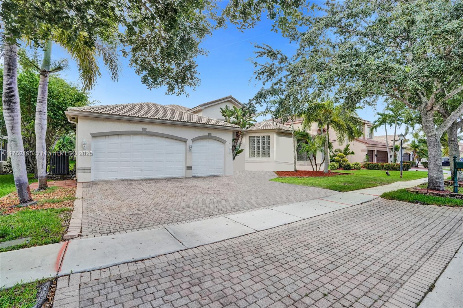 19265 Sw 41st St, Miramar, Broward County, Florida - 5 Bedrooms  
3 Bathrooms - 