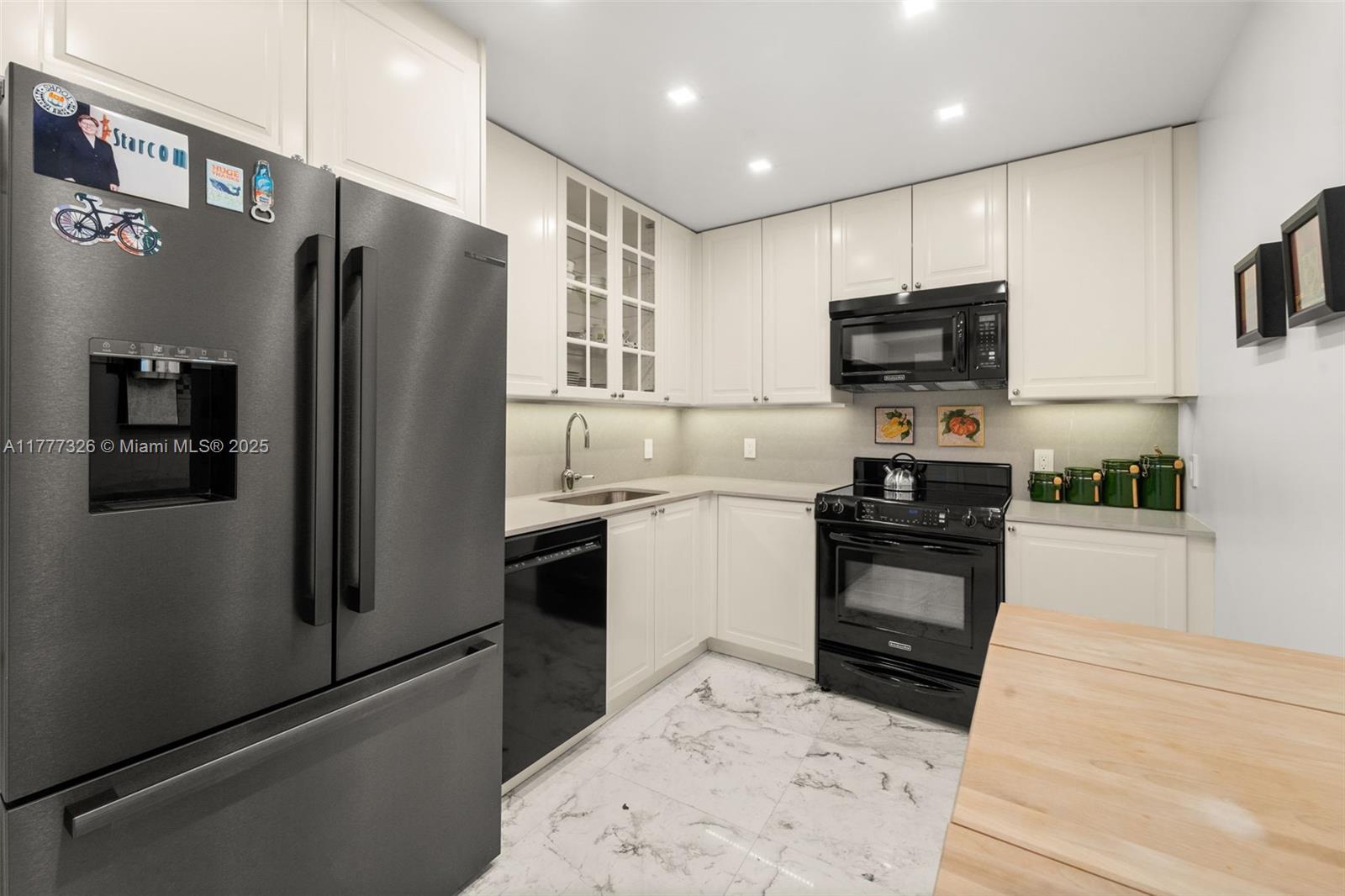 NINE ISLAND AVENUE CONDO - Residential
