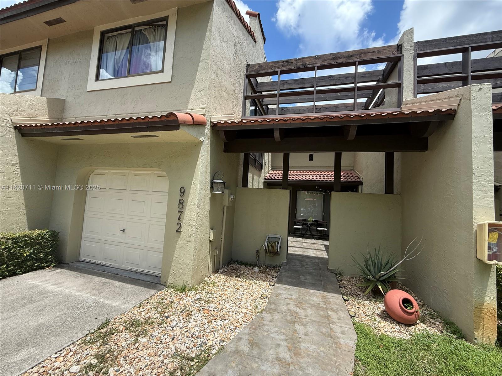 9872 Costa Del Sol Blvd D-93, Doral, Miami-Dade County, Florida - 3 Bedrooms  
3 Bathrooms - 