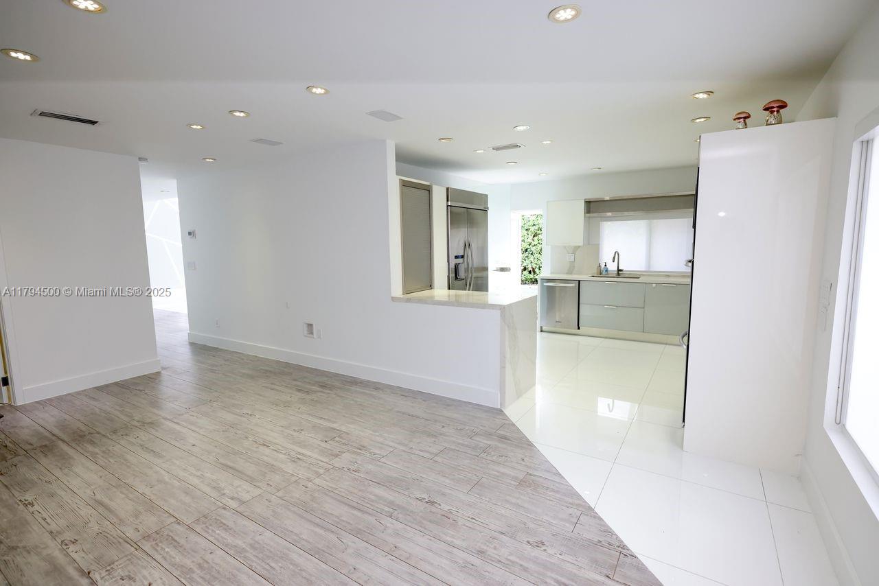 HIGHLAND GARDENS FOURTH A - Residential