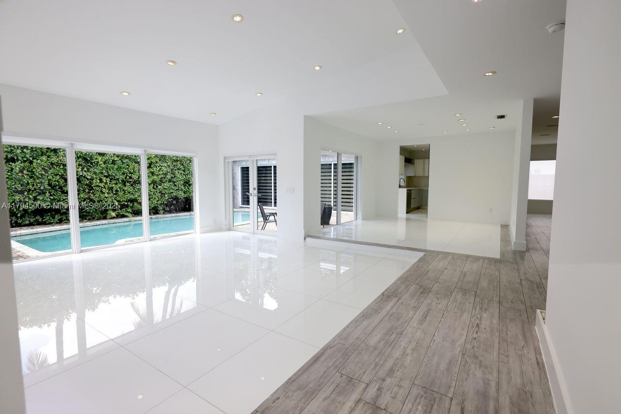 HIGHLAND GARDENS FOURTH A - Residential