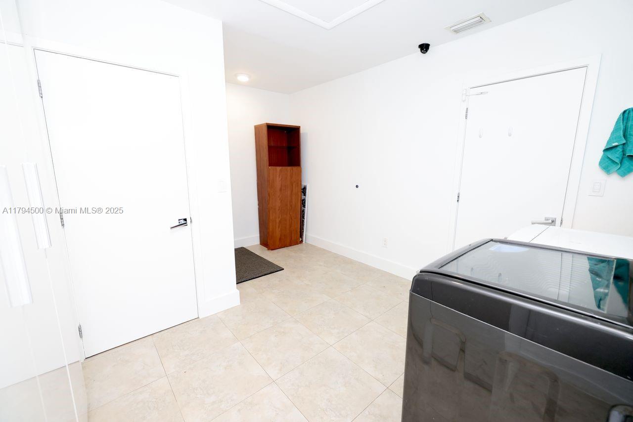 HIGHLAND GARDENS FOURTH A - Residential