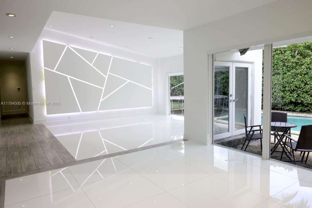 HIGHLAND GARDENS FOURTH A - Residential