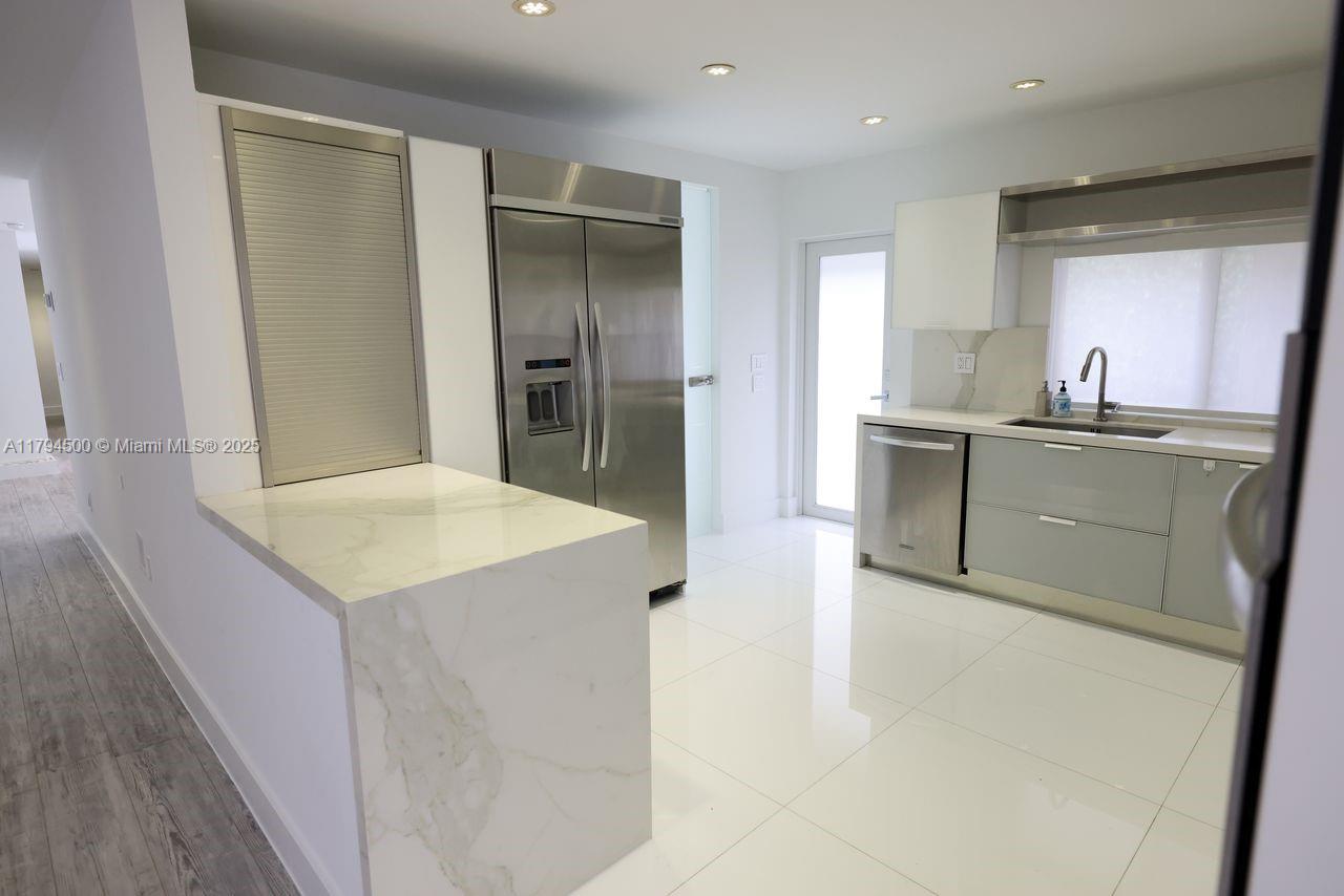 HIGHLAND GARDENS FOURTH A - Residential