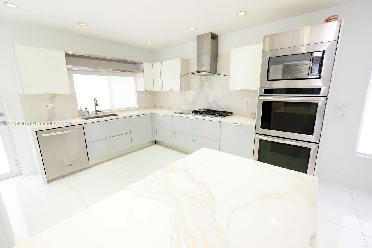 HIGHLAND GARDENS FOURTH A - Residential