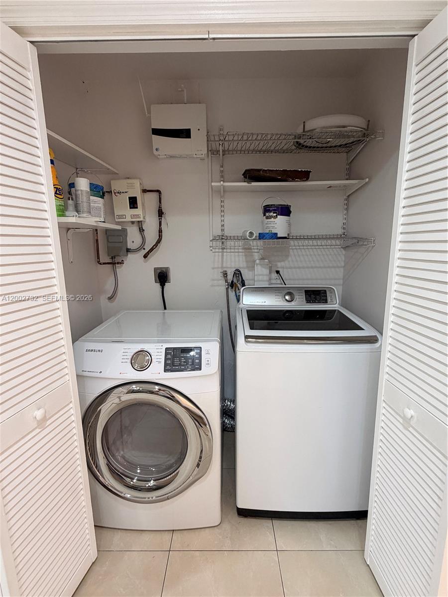 DRIFTWOOD ESTATES NO 2 - Residential