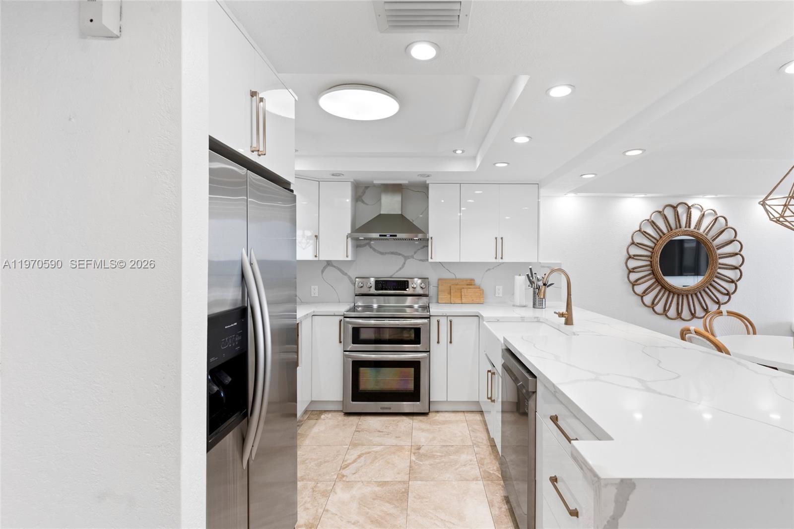 5701 Collins Ave 310