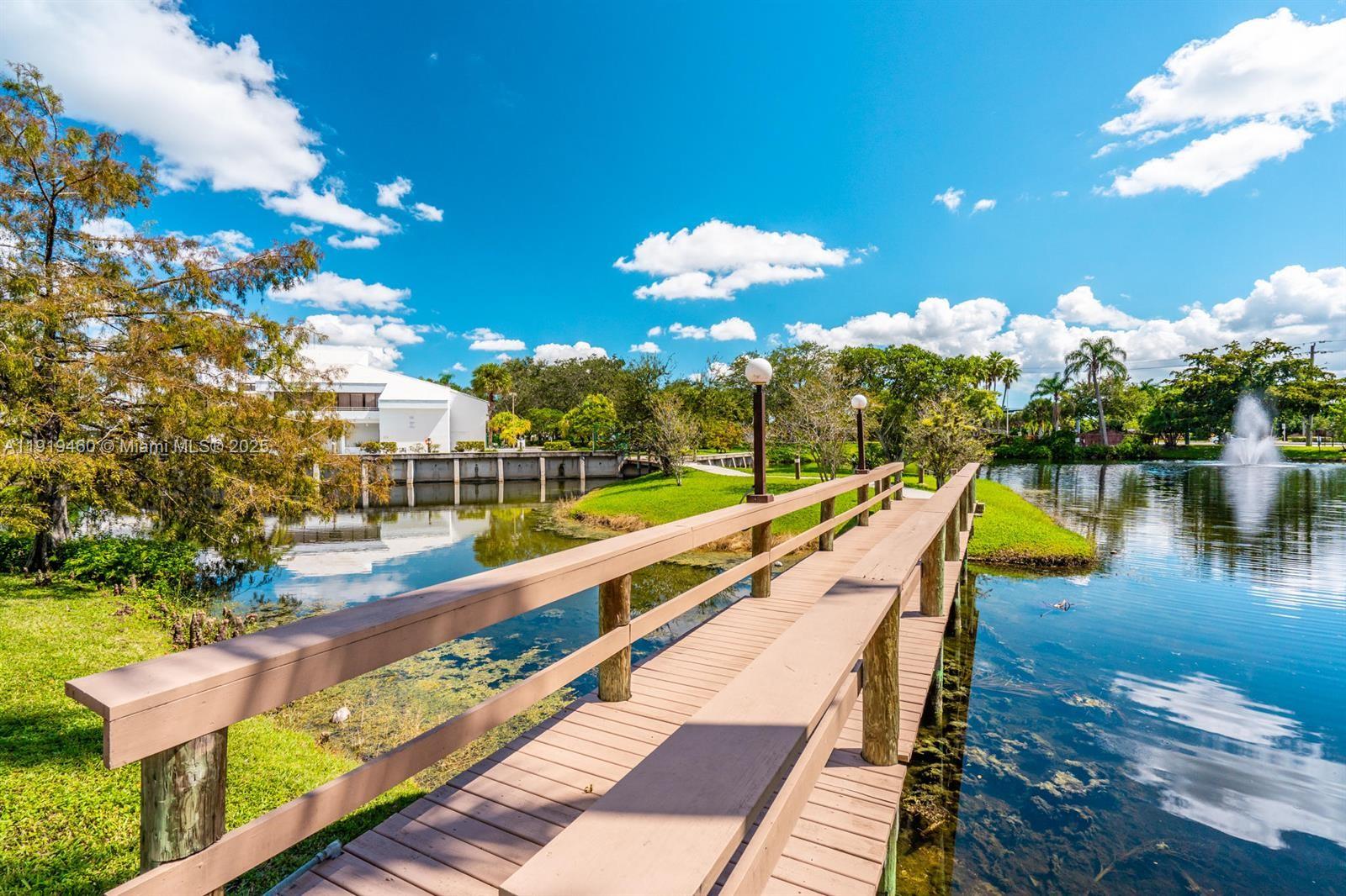 LAKES OF NEWPORT I CONDO - Residential