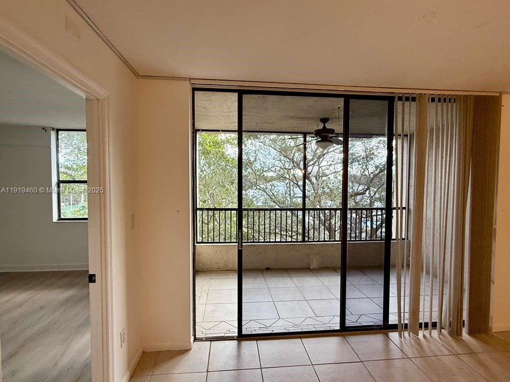 LAKES OF NEWPORT I CONDO - Residential