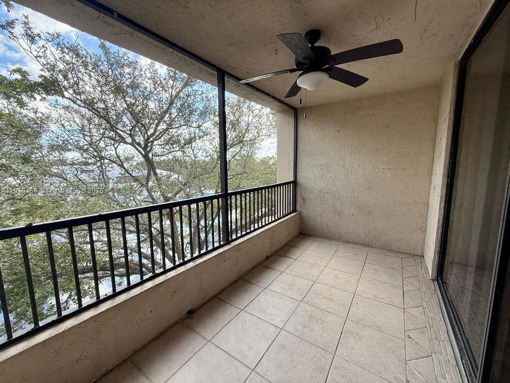 LAKES OF NEWPORT I CONDO - Residential