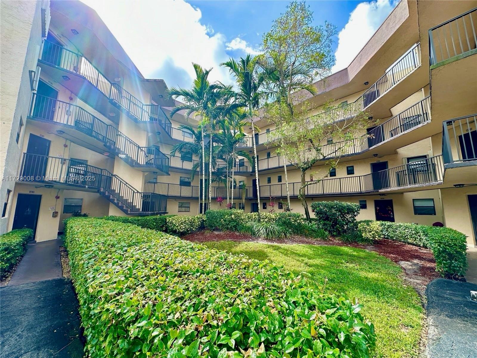 PLANTATION CLUB D CONDO - Residential
