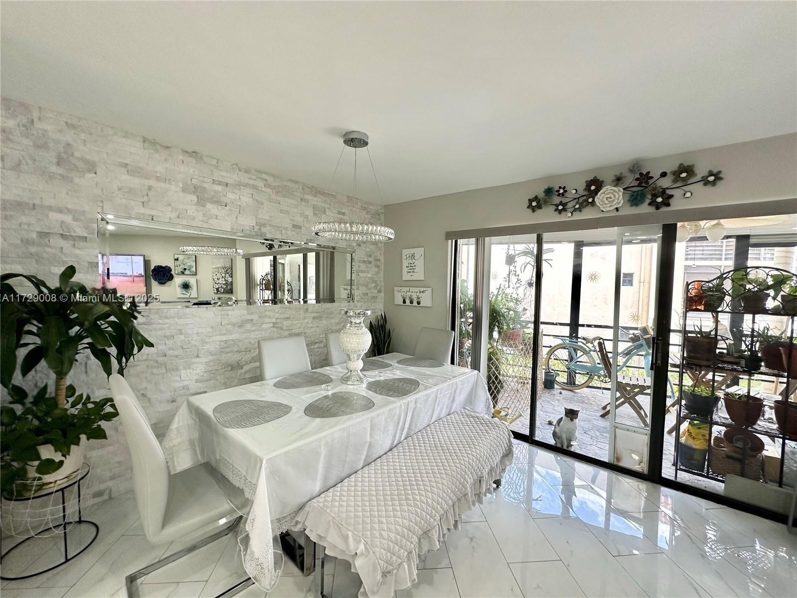 PLANTATION CLUB D CONDO - Residential