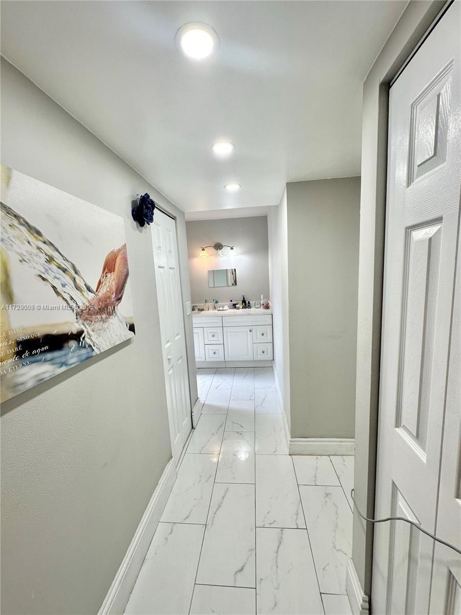 PLANTATION CLUB D CONDO - Residential
