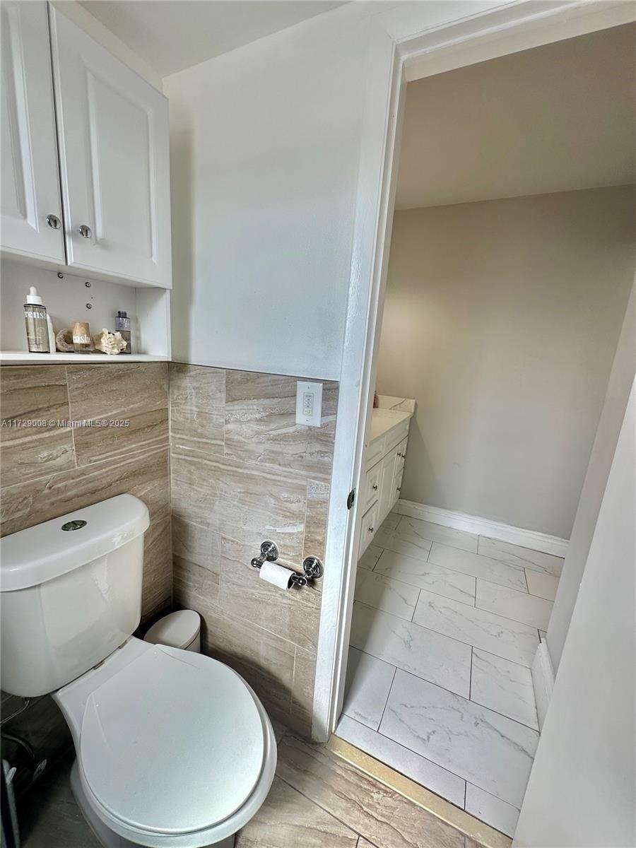 PLANTATION CLUB D CONDO - Residential