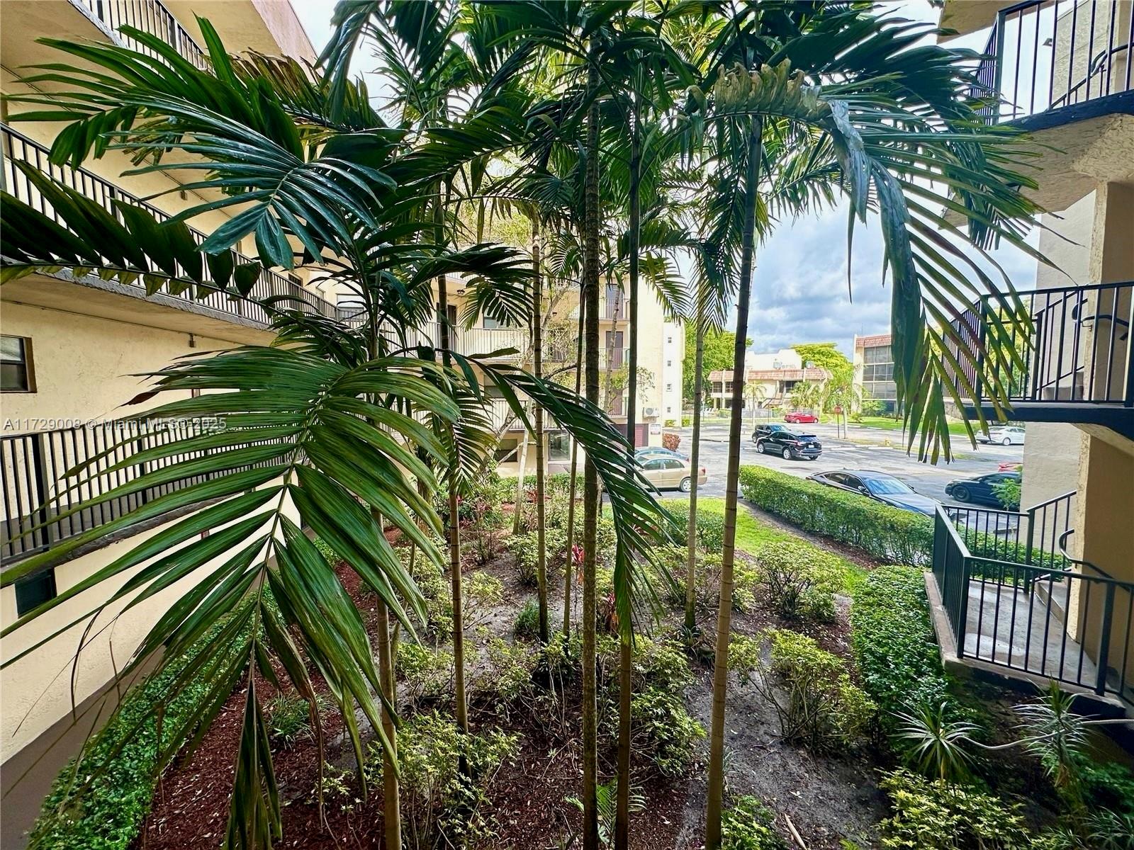 PLANTATION CLUB D CONDO - Residential