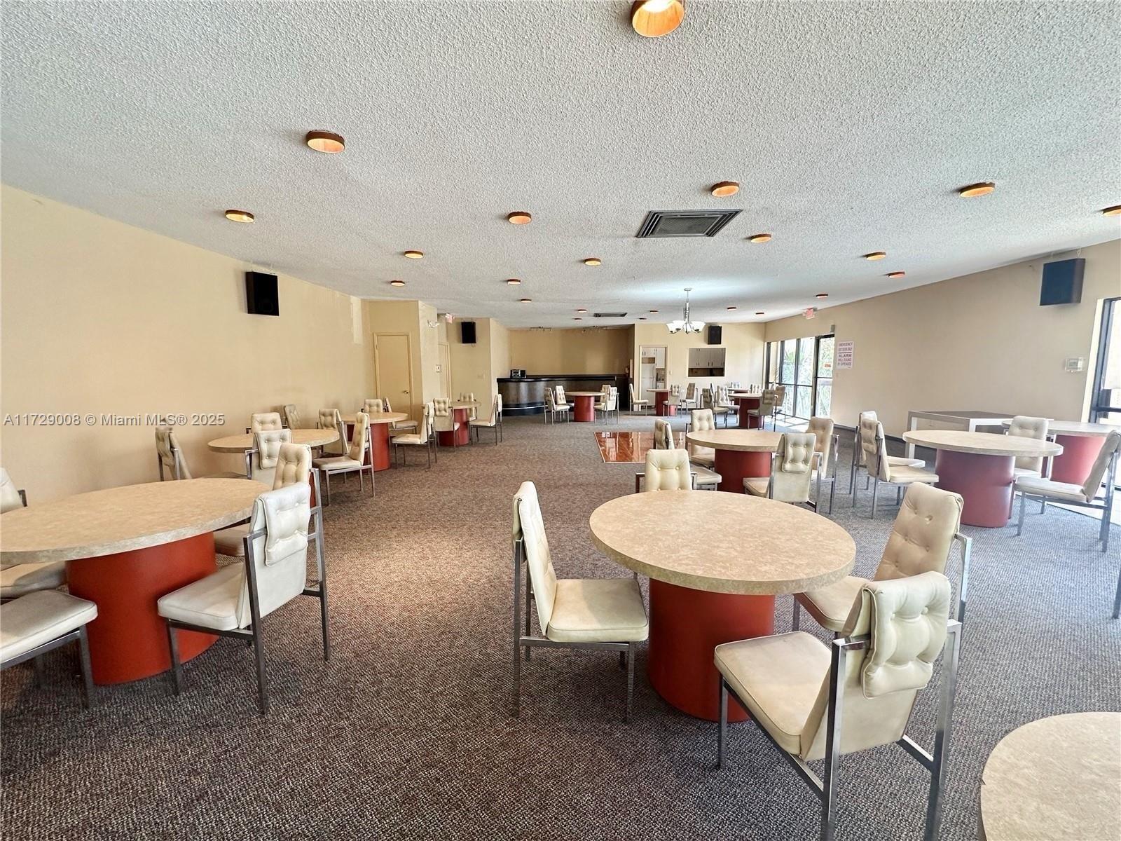 PLANTATION CLUB D CONDO - Residential