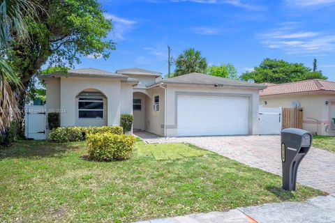 Single Family Residence in Fort Lauderdale FL 2739 9th Pl.jpg