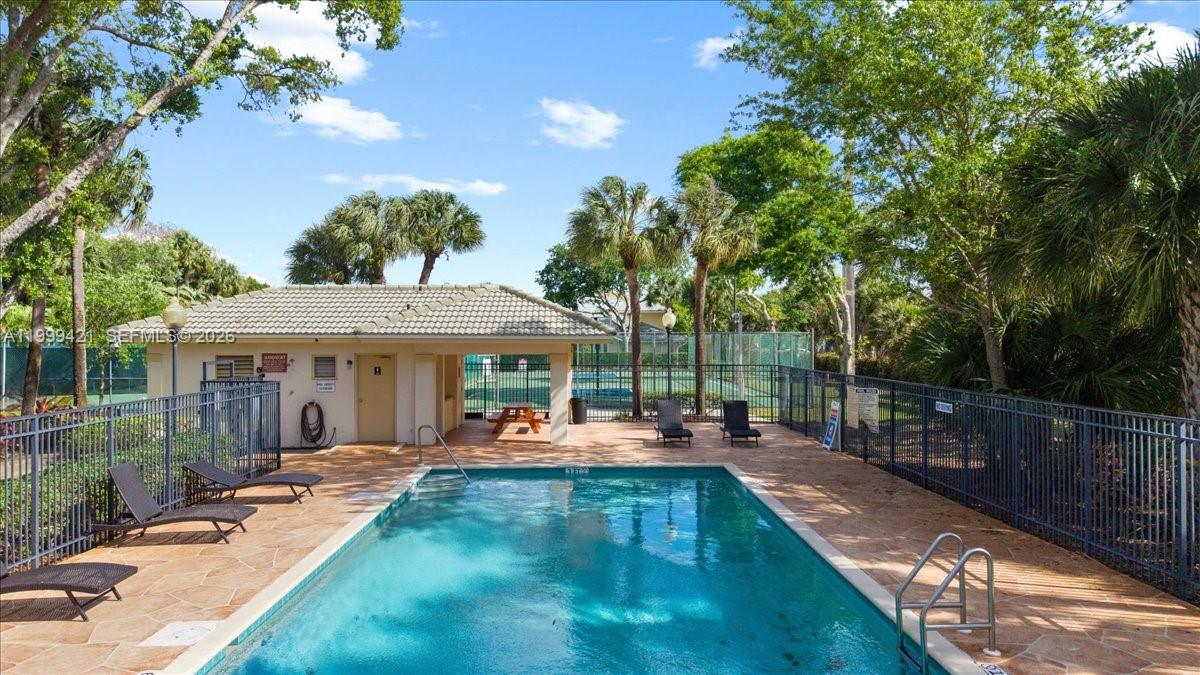 WESTWOOD LAKES 4 WESTWOOD - Residential